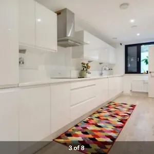 Cape House London: Spacious 4-bedroom Retreat With Garden London
